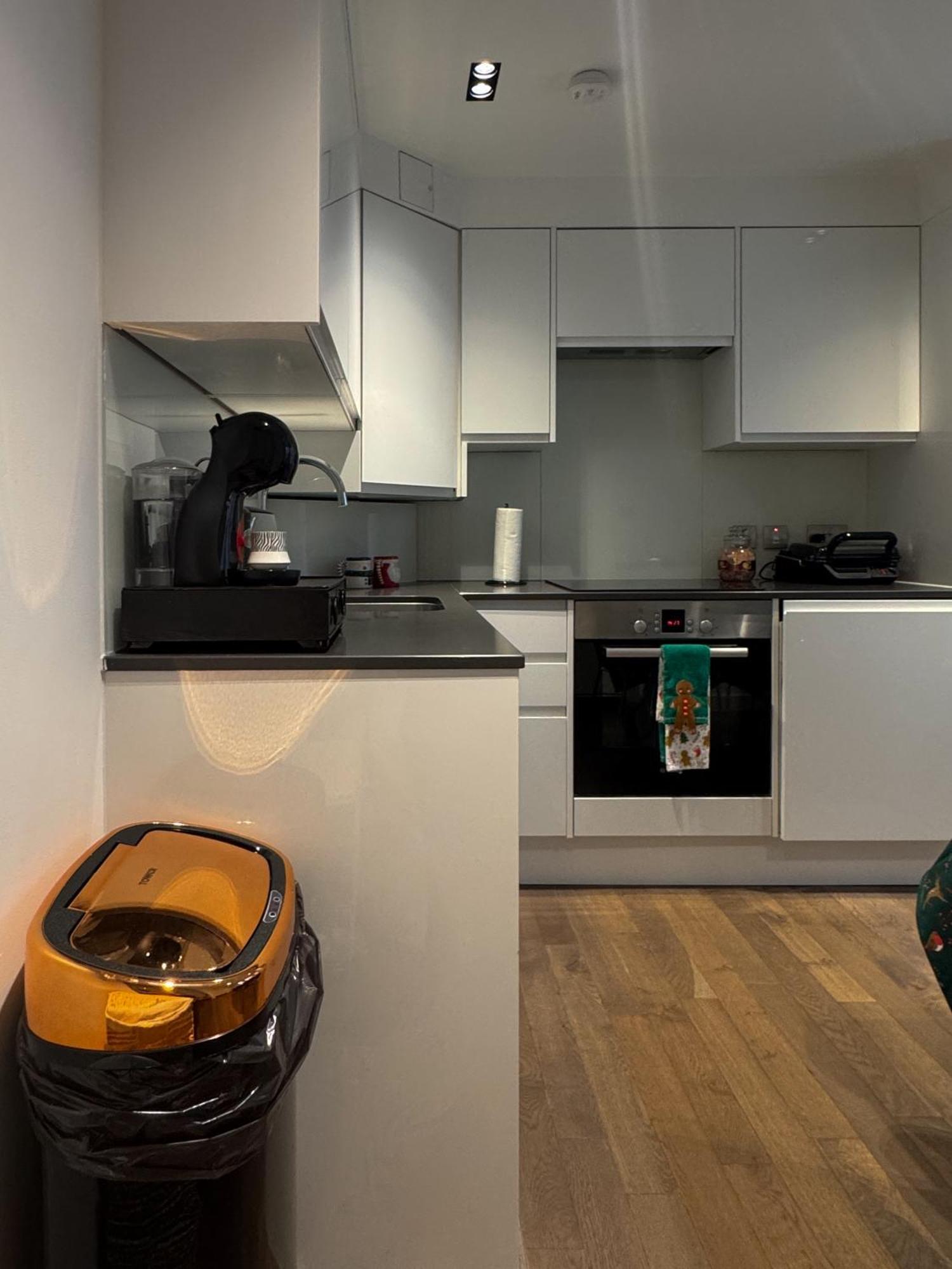 Mayfair 2 Beds Flat Near Bond Street, Opposite Selfridges On Oxford Street 런던 외부 사진