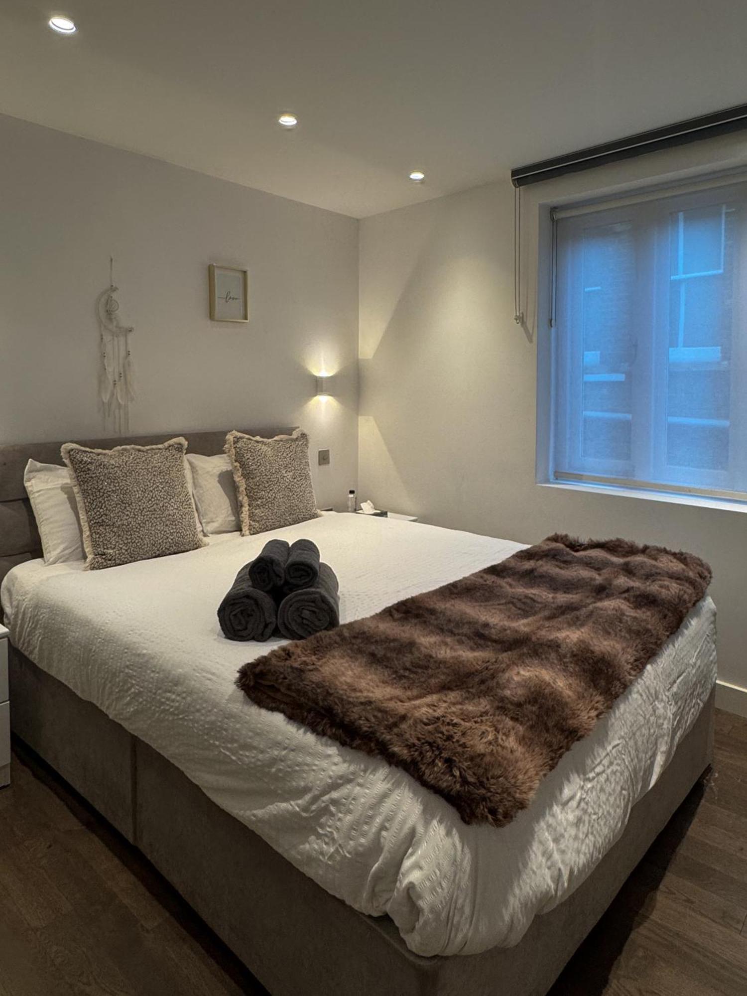 Mayfair 2 Beds Flat Near Bond Street, Opposite Selfridges On Oxford Street 런던 외부 사진